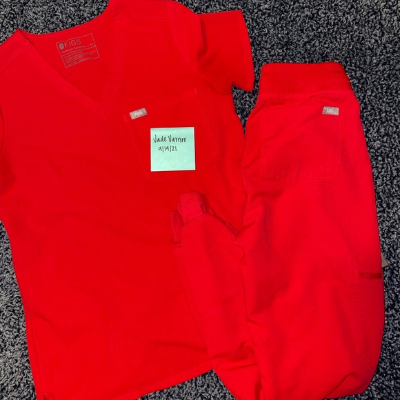 SOLD❤️POP RED FIGS SET - Picture 1 of 5